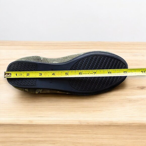 Rothys NWOT rare limited edition olive camo ballerina flats women's 7.5 US - Picture 13 of 14